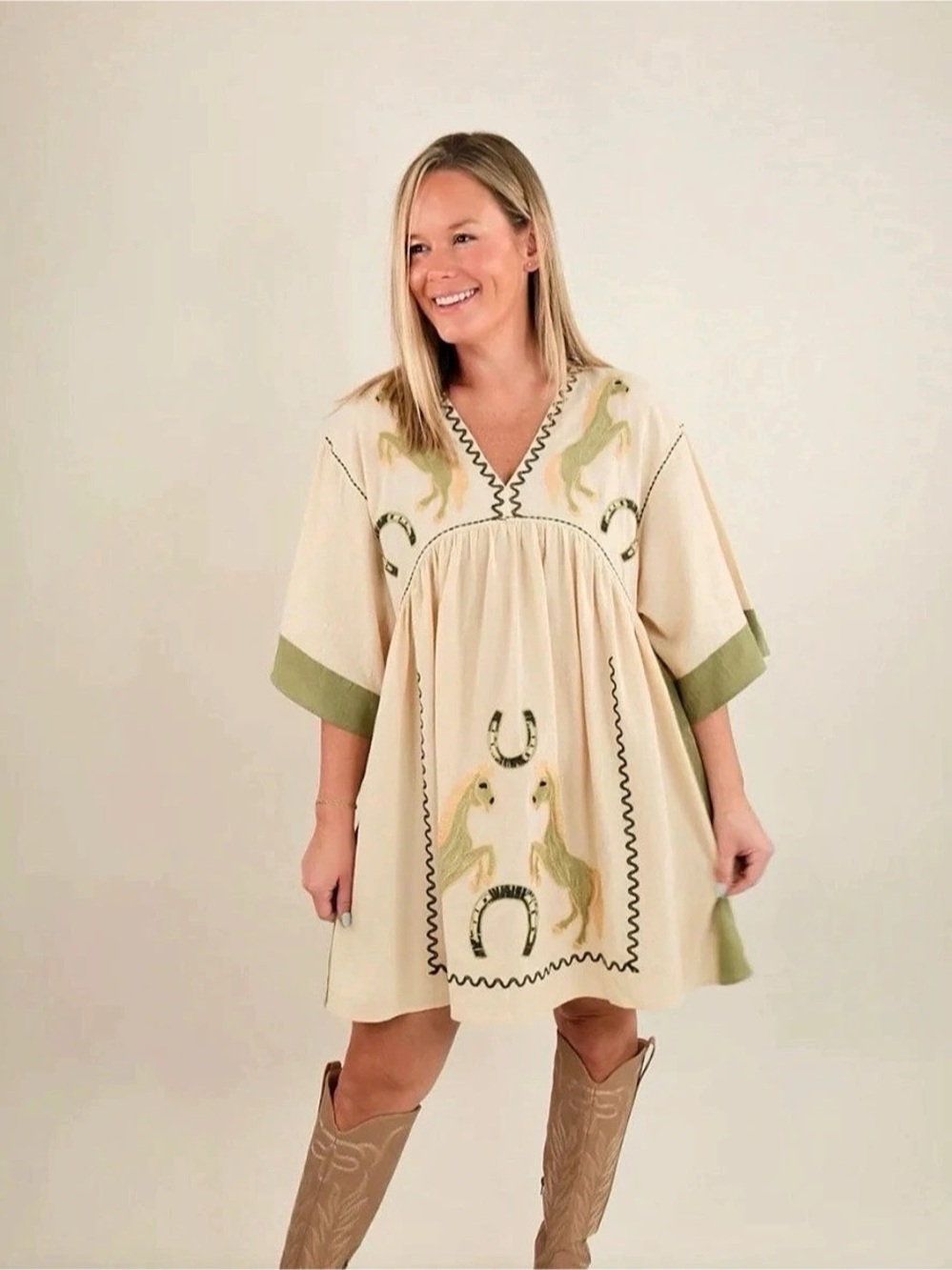 Umgee Western Embroidered Mini Dress in Cream & Green Medium Like New (B8)